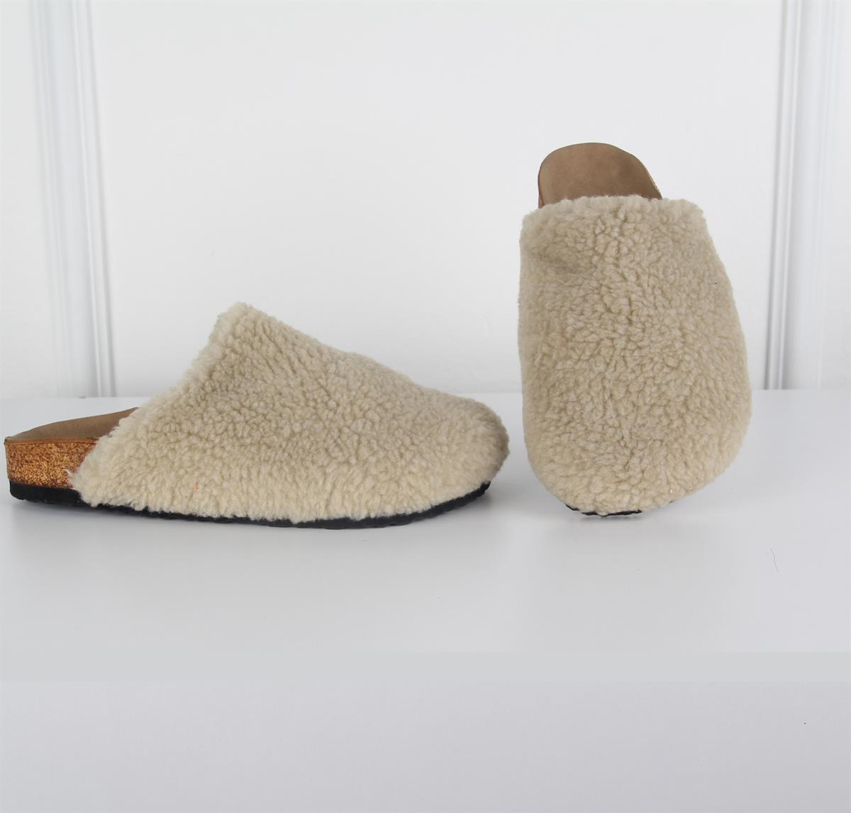 Mantar Taban Tüylü Terlik Krem