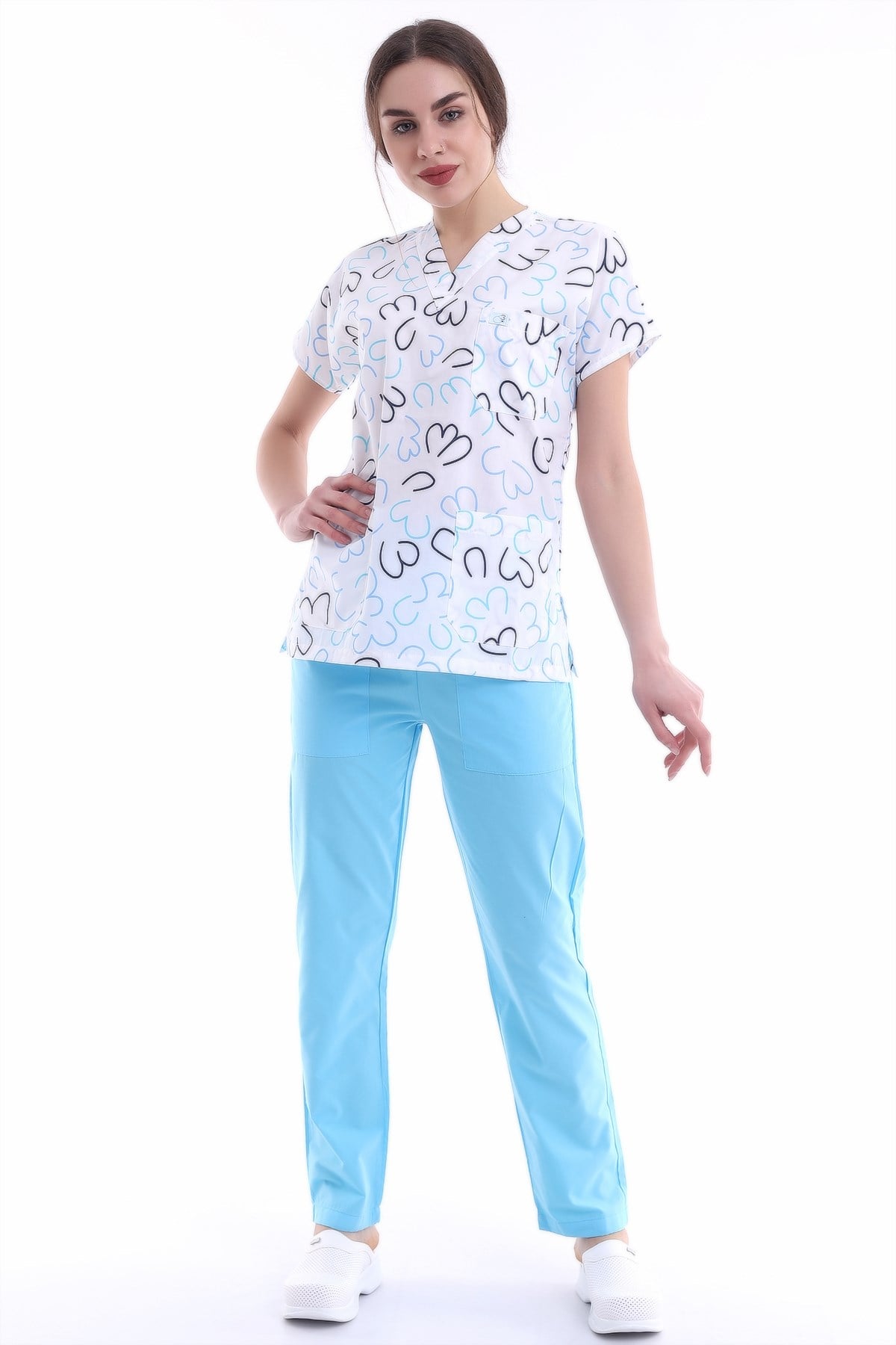 Beyaz Kalp Desenli Forma