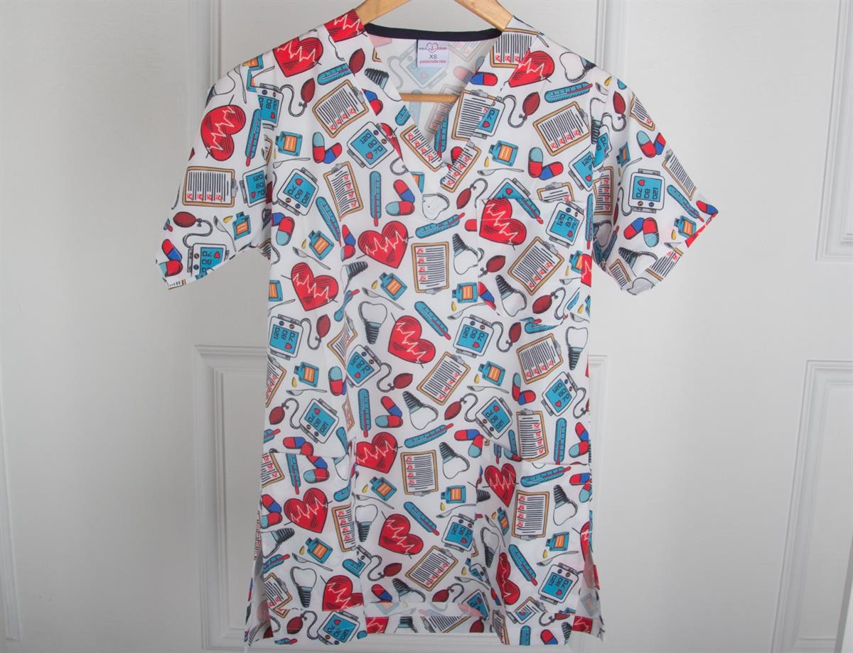 Tek Üst Forma Beyaz Kalp Desenli