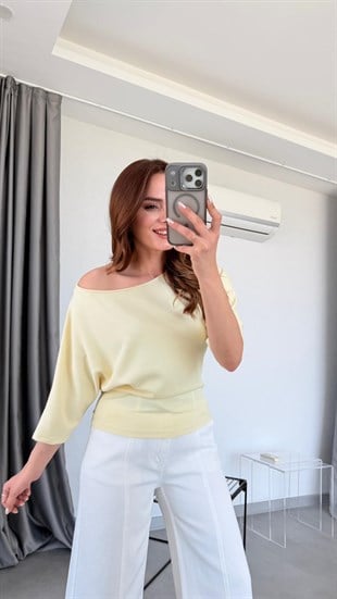 Sarı Melinda Düşük Omuz Tişört