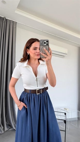 Beyaz Bloom Fermuar Detaylı Bluz