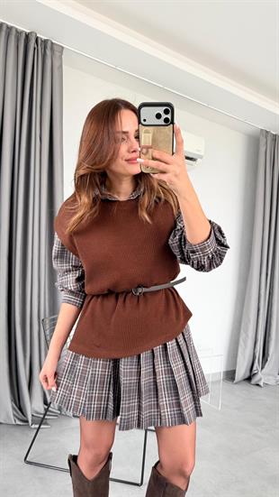 Ekoseli Süveter Detaylı Elbise