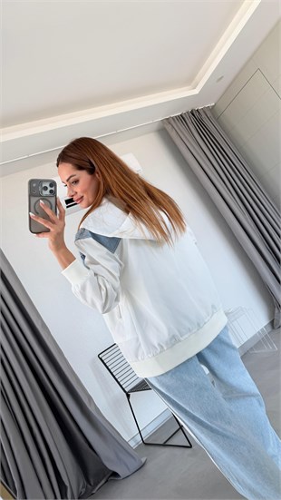 Valencia Paraşüt Kumaş Denim Detaylı Yağmurluk