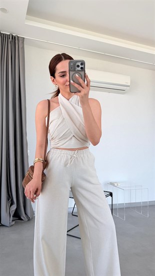 Taş Rengi Evin Halter Yaka Bluz Takım