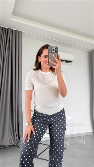 Ekru Emilly Lyocell Karışımlı Minimal Bluz