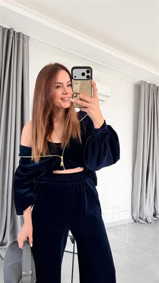 Kadife Üçlü Takım