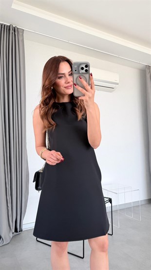 Elanor Fermuar Detaylı Cepli Elbise