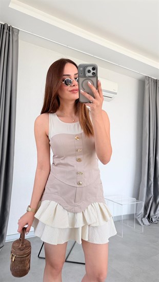 Ulyana Sıfır Kol Kalpli Düğme Detaylı Bluz