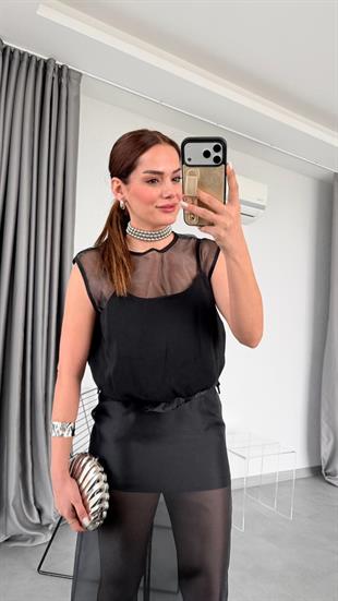 Siyah Transparan Detaylı Bluz