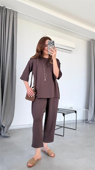 Kahve Daisy Yanları Yırtmaçlı Modal Takım