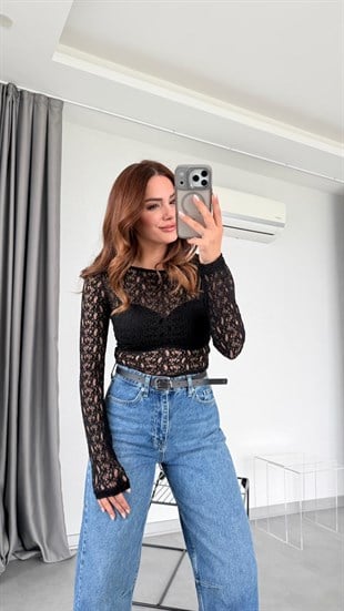 Katy Kayık Yaka Dantel Bluz