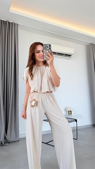 Taş Rengi Sandy Omuzu Drapeli Crop Pantolon Takım