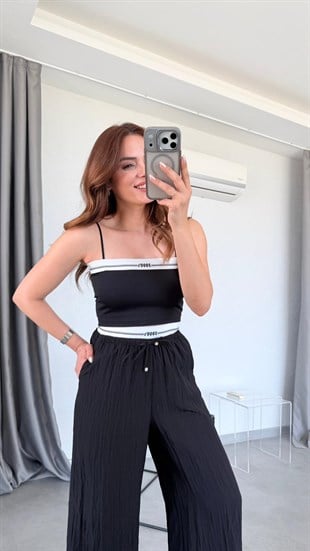 Siyah Wanda Lastik Detaylı Crop