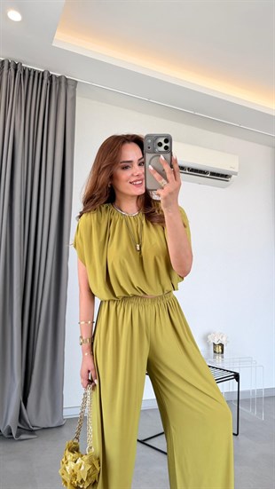 Yeşil Sandy Omuzu Drapeli Crop Pantolon Takım