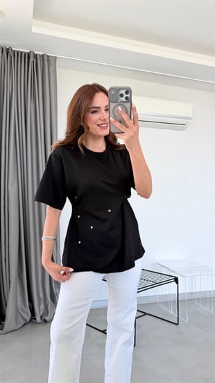Siyah Juliet Çıtçıt Detaylı Tişört