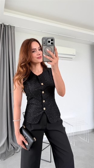 Siyah Zambiya Sıfır Kol Gold Dugmeli Yelek