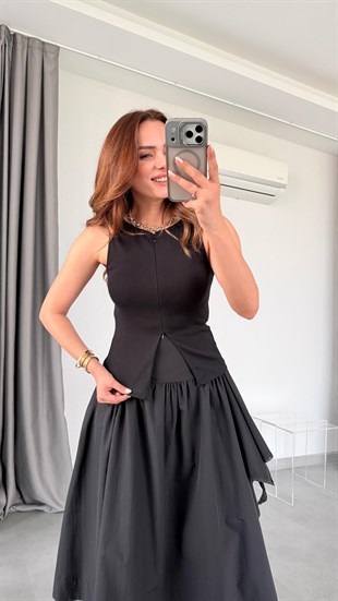 Seul Eşarp Detaylı Etek