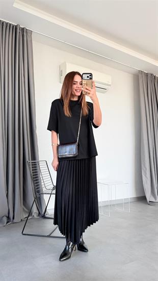 Tişört Detaylı Pileli Elbise