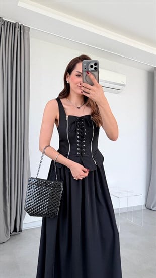 Siyah Önü Fermuarlı Korseli Elbise