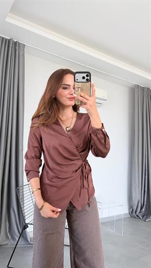 Fabia Pileli Kruvaze Bağlamalı Gömlek