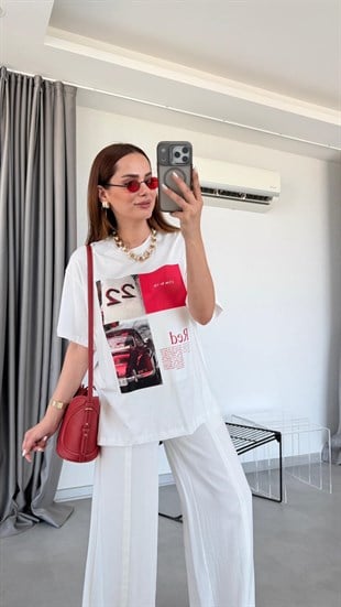 Kırmızı Kala Baskılı Tişört