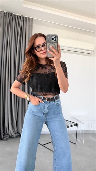 Siyah Elya Kısa Kol Dantel Crop