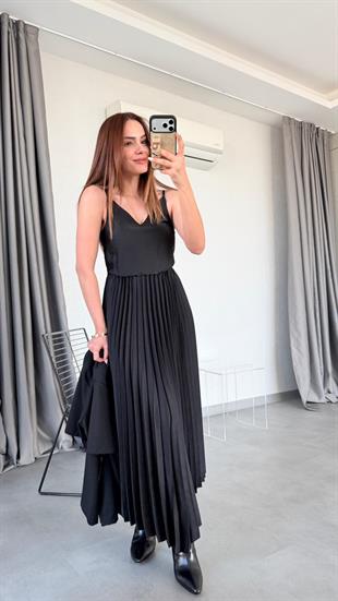 Tişört Detaylı Pileli Elbise