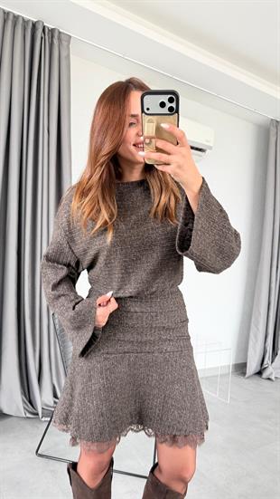 Dantel Detaylı Elbise