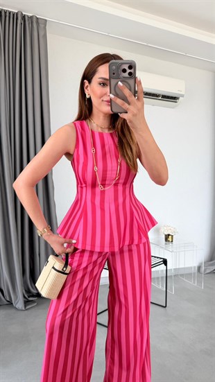 Pembe Kırmızı Fugor Sıfır Kol Bluz Pantolon Takım