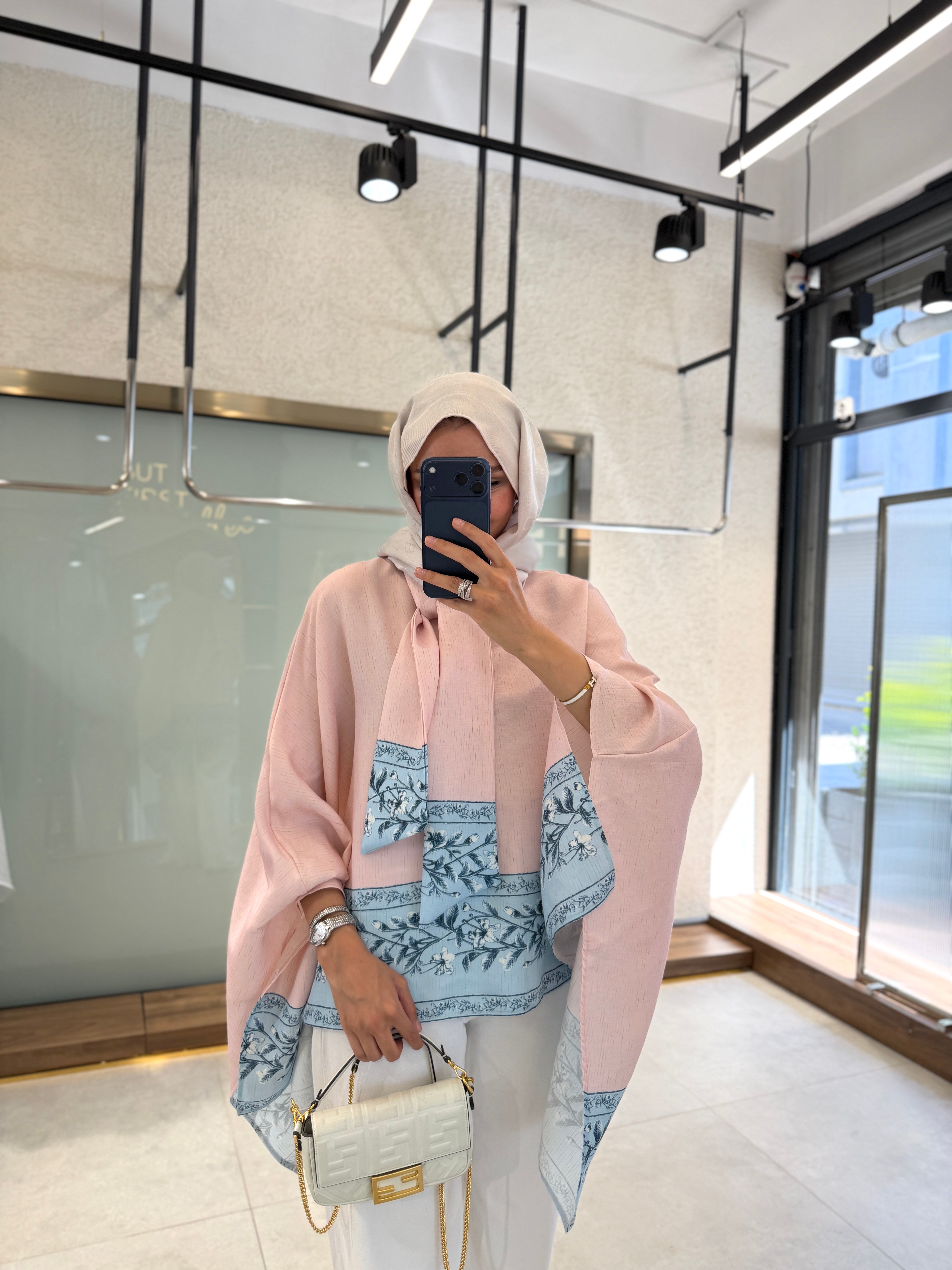 Lavinya Bluz-Pembe