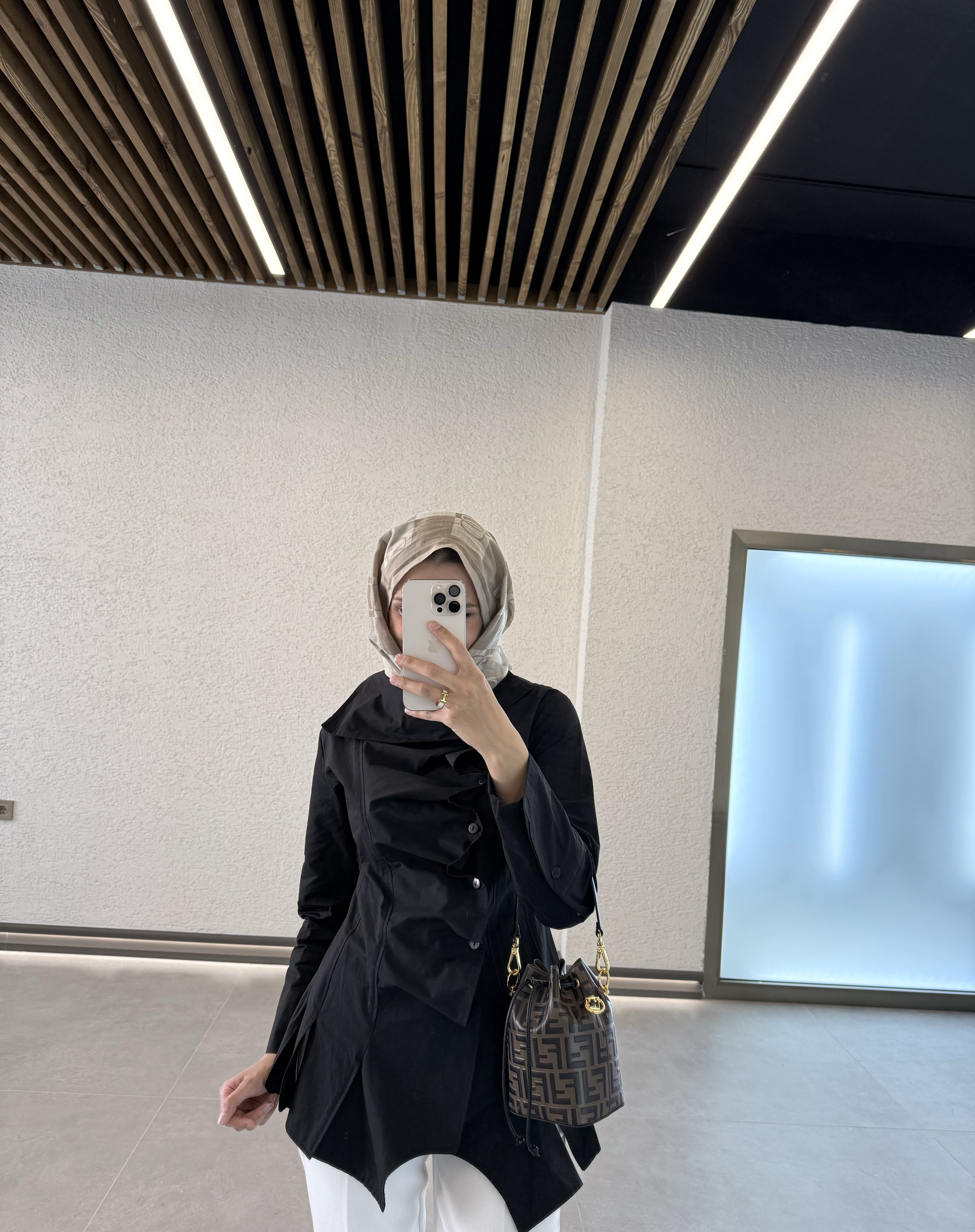 Sara Kat Kat Gömlek - Siyah - Duendeca