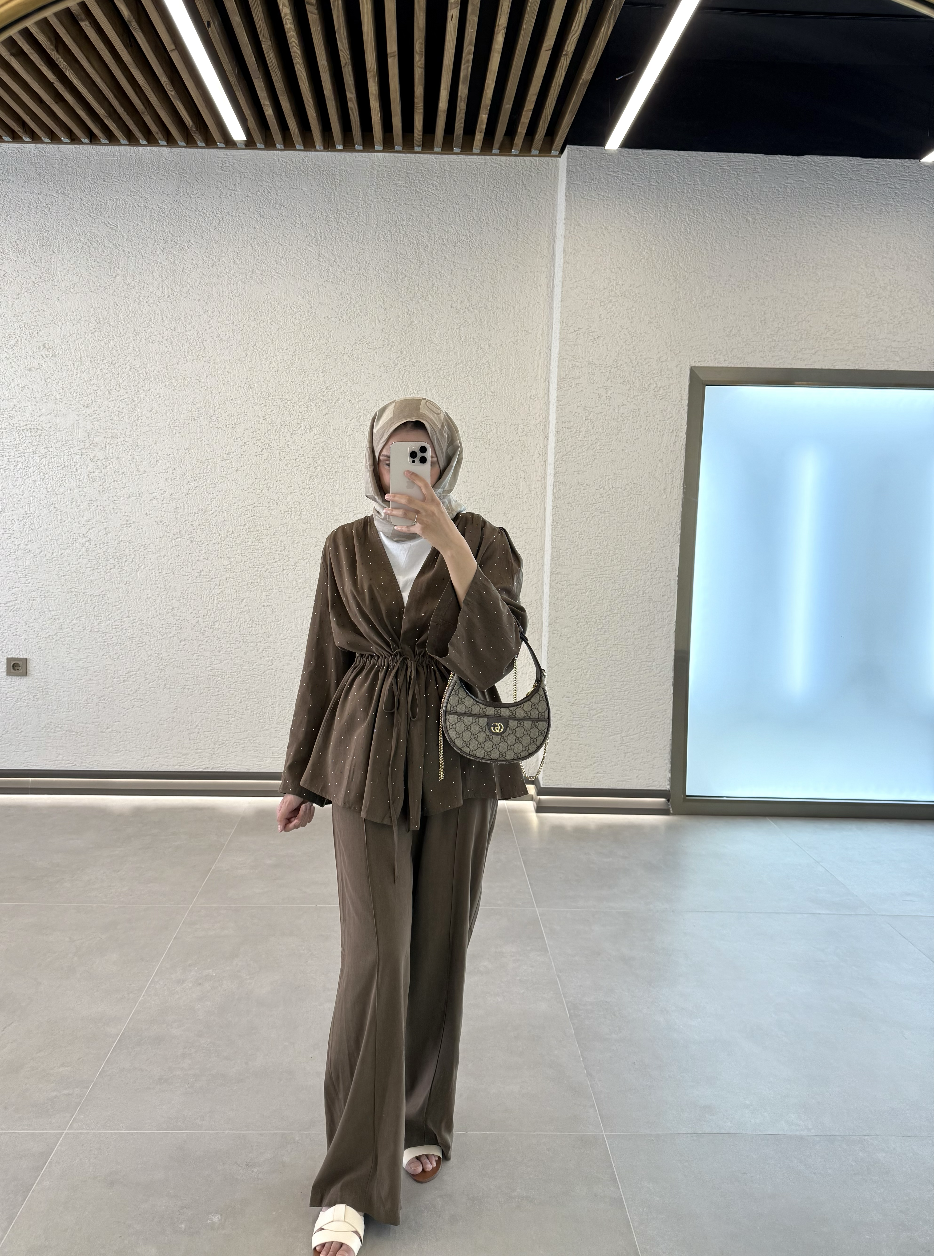 Taşlı İnce Keten Takım - Kahve - Duendeca