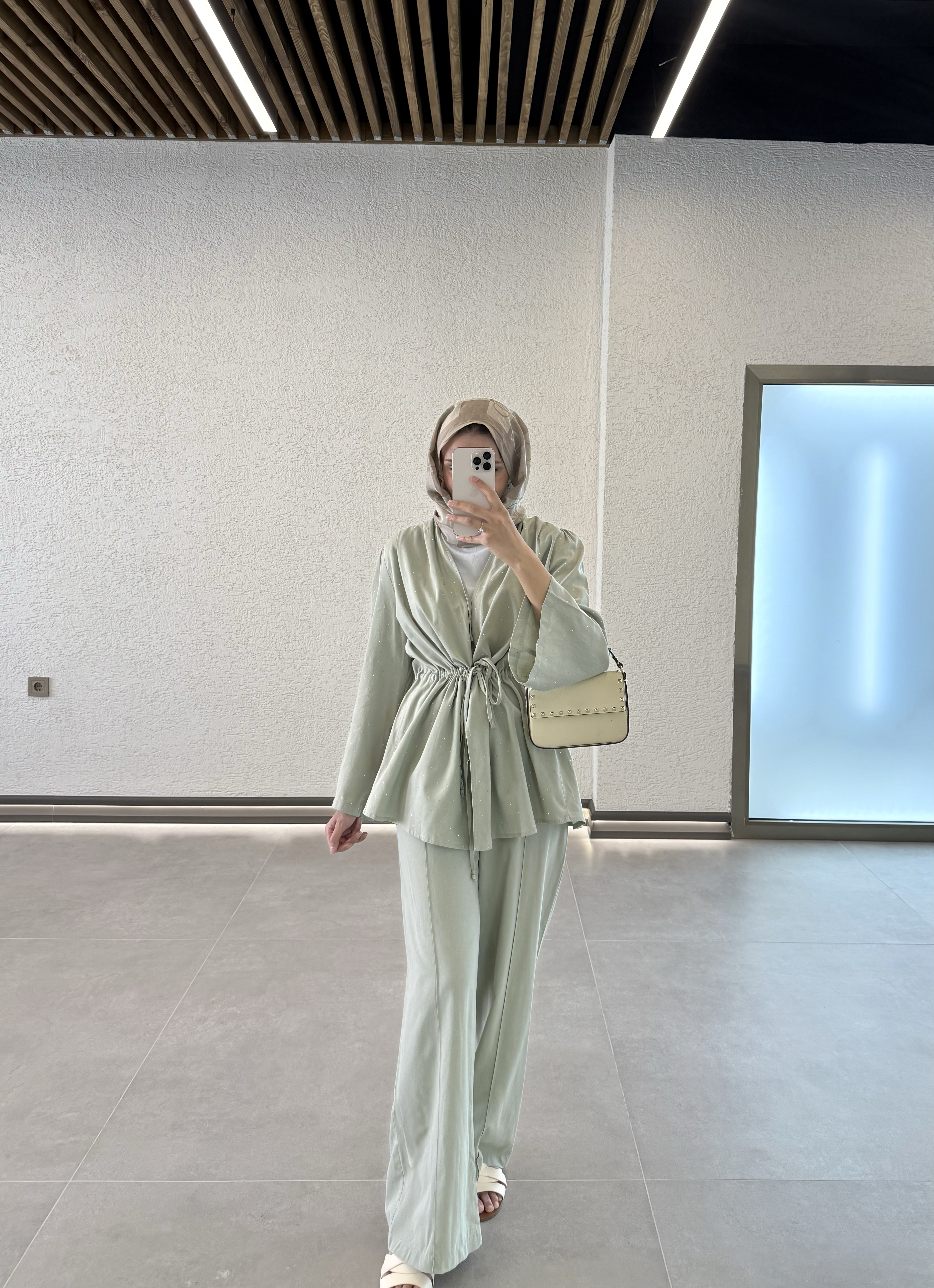 Taşlı İnce Keten Takım - Mint - Duendeca