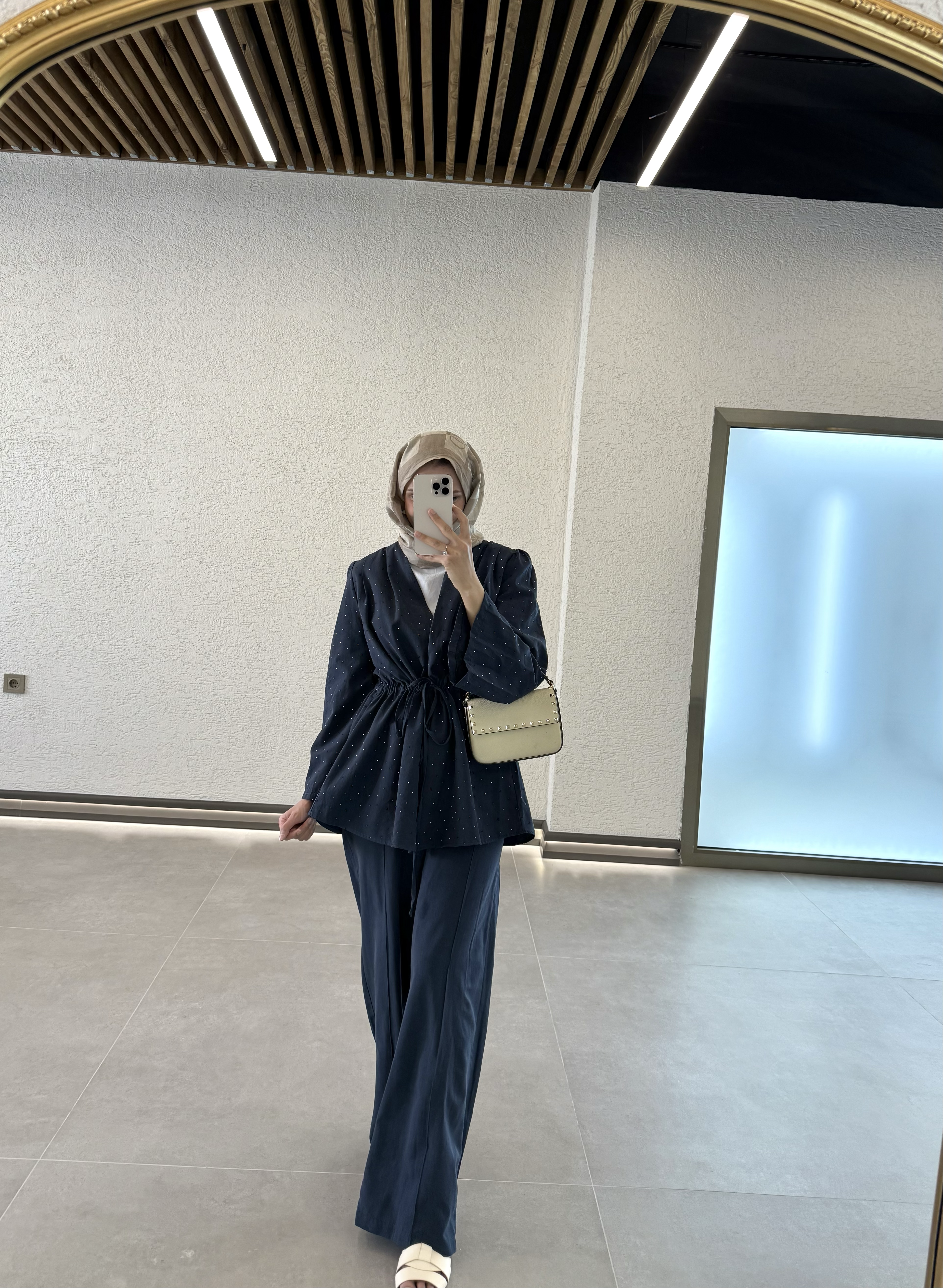 Taşlı İnce Keten Takım - Lacivert - Duendeca