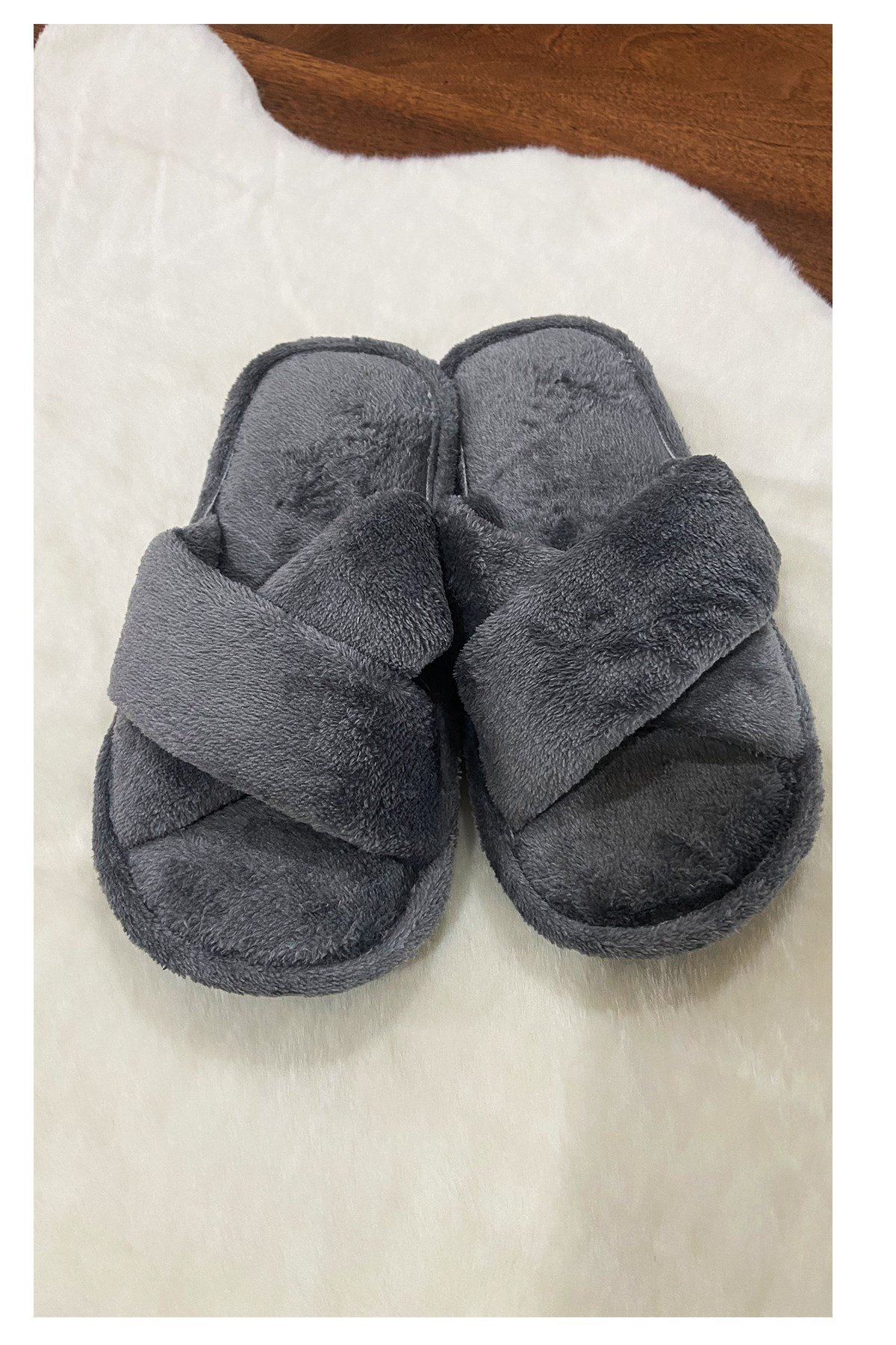 Kadın Ev Terliği Çapraz Bant Peluş Gri