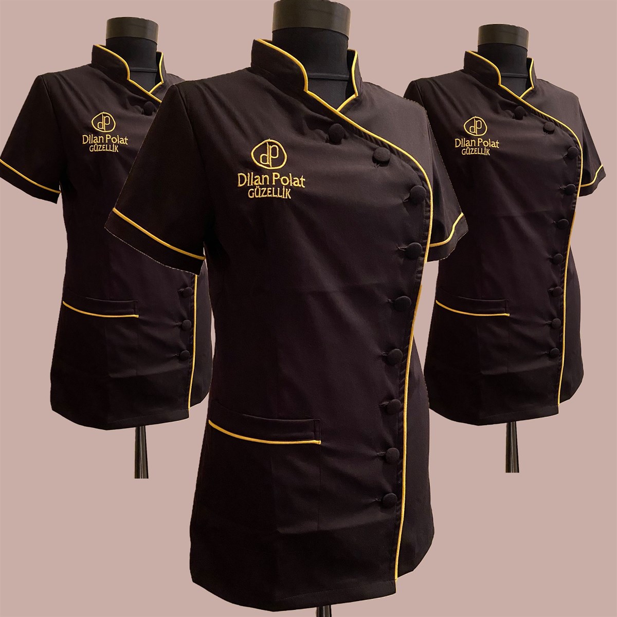 Siyah Renk Estetisyen ÜniformasıHAVLU&ÜNİFORMA LİNA TEKSTİL TASARIMSiyah Renk Estetisyen Üniforması