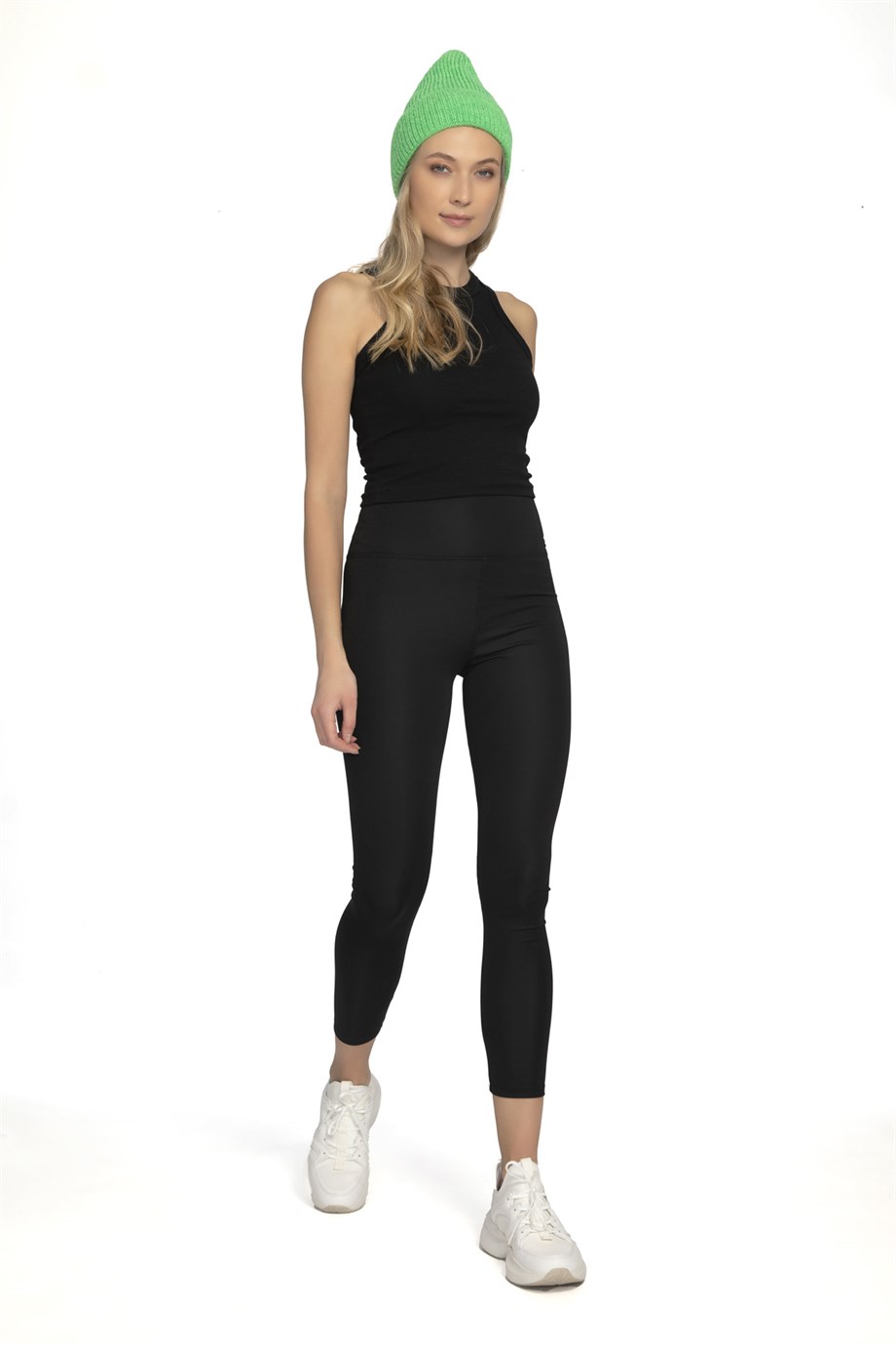 BİSİKLET YAKA KAŞKORSE SİYAH CROP BÜSTİYER
