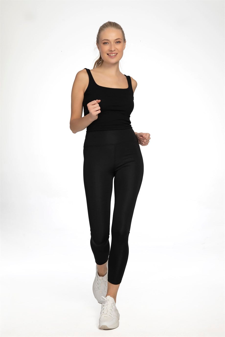 KALIN ASKILI KAŞKORSE SİYAH CROP BÜSTİYER
