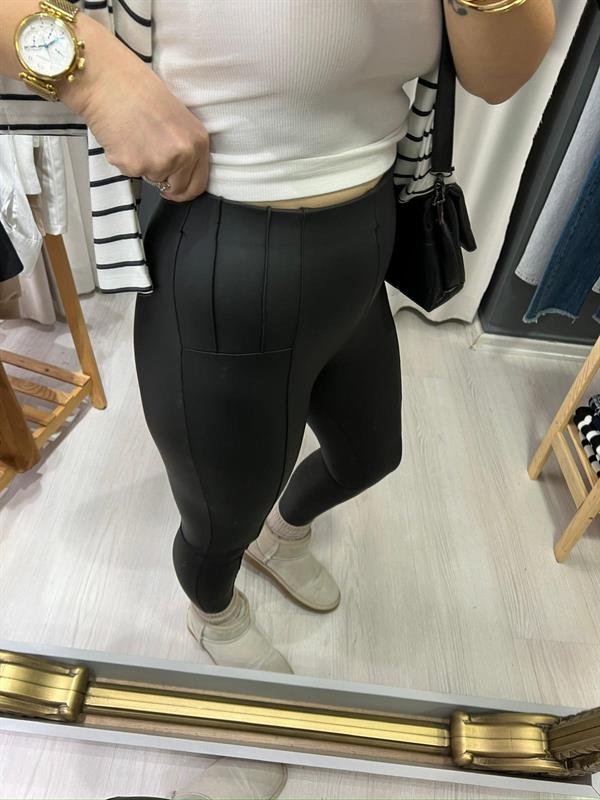 Mast onalar va ogillarning porno videolarini tomosha qiling Amanda Seyfridning oyoqlari fetish