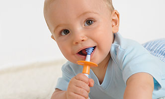 Diş Çıkarma Kabusunuz Olmasın: Diş Kaşıma Çubuğu | Nuk