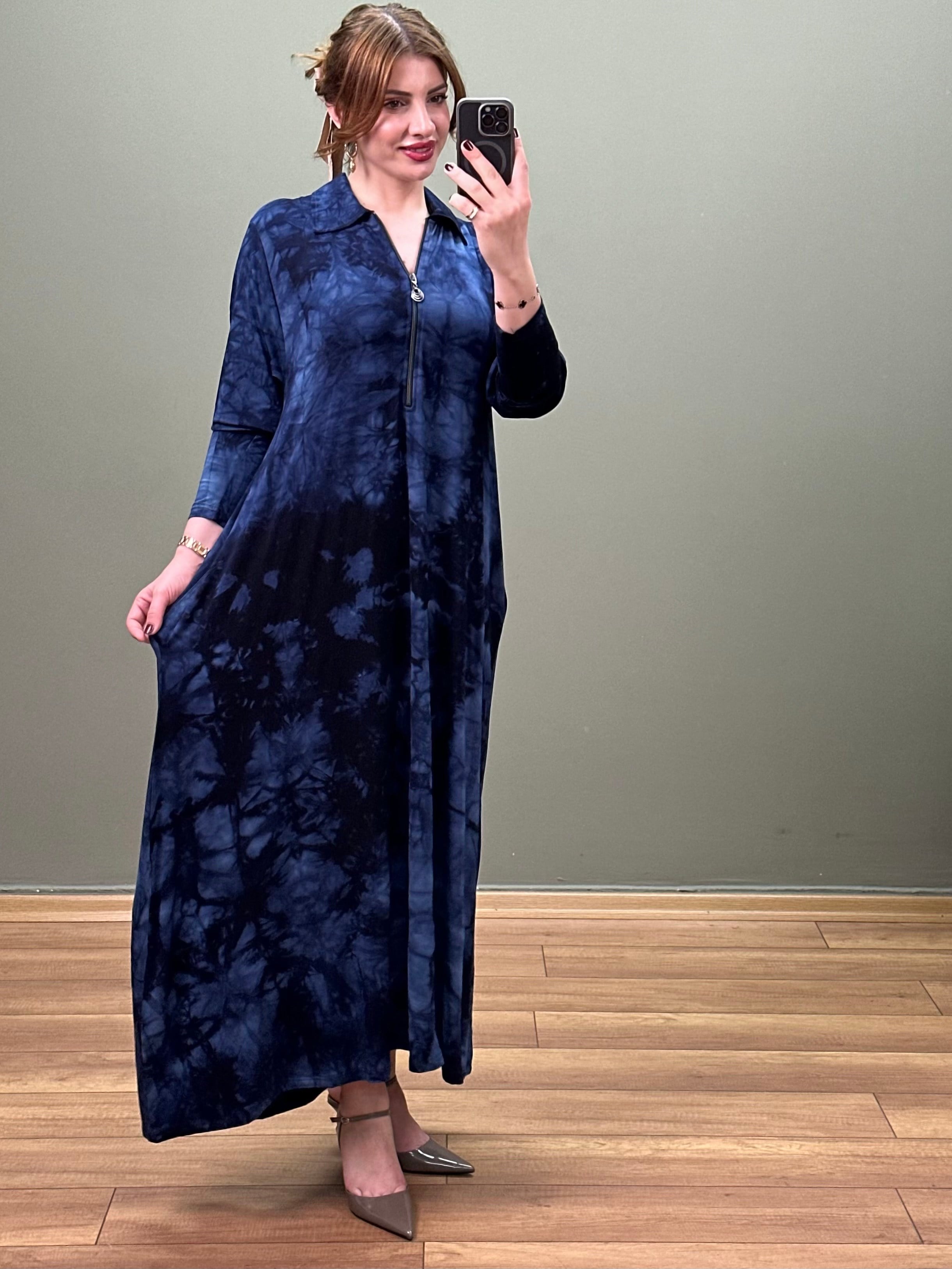 A KESIM YAKA FERMUARLI BATIK DESEN ELBISE LACİVERT 