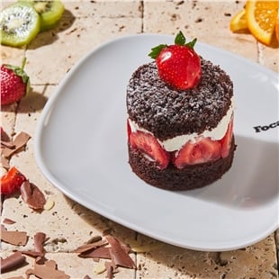 Çilekli Mois Dilim Pasta