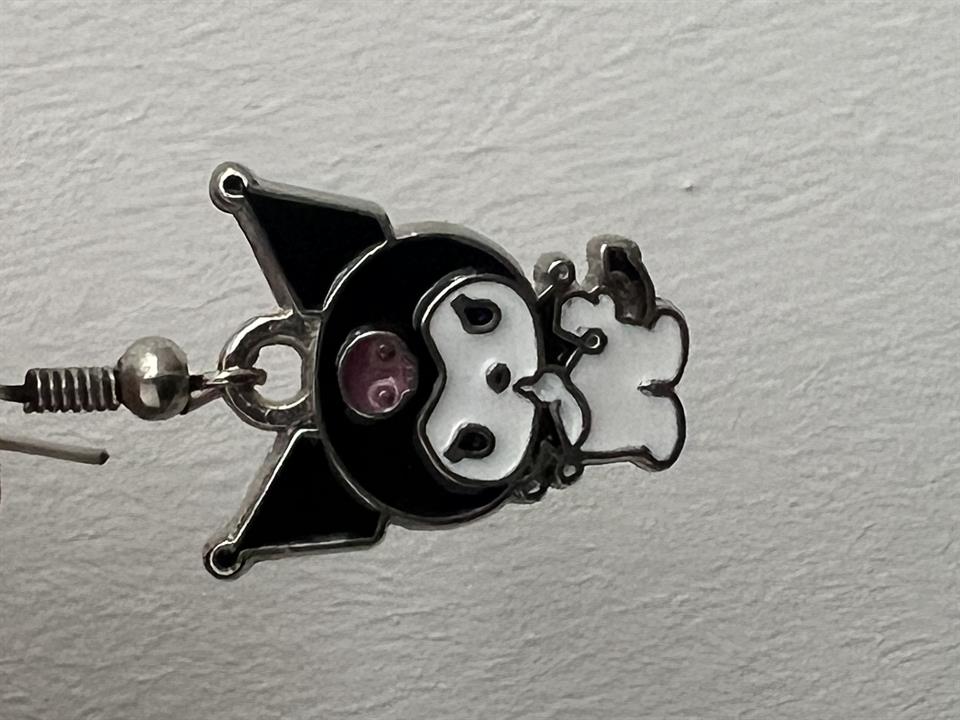 Anime Kuromi Çift Küpe