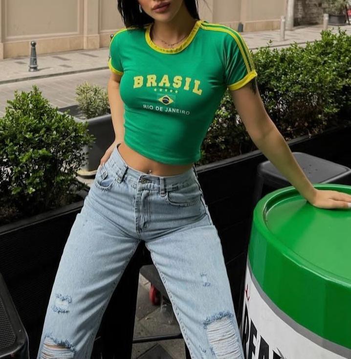 Brasil Baskılı Biyeli Yeşil Crop Bluz