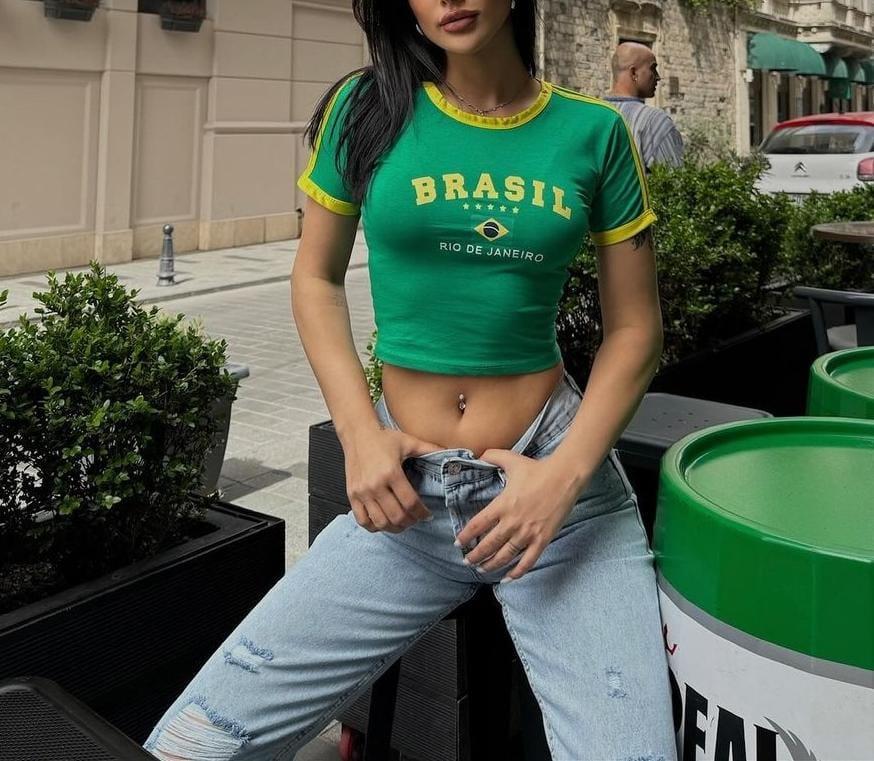 Brasil Baskılı Biyeli Yeşil Crop Bluz