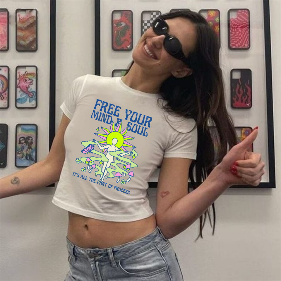Free Your Mind & Soul Baskılı Beyaz Crop