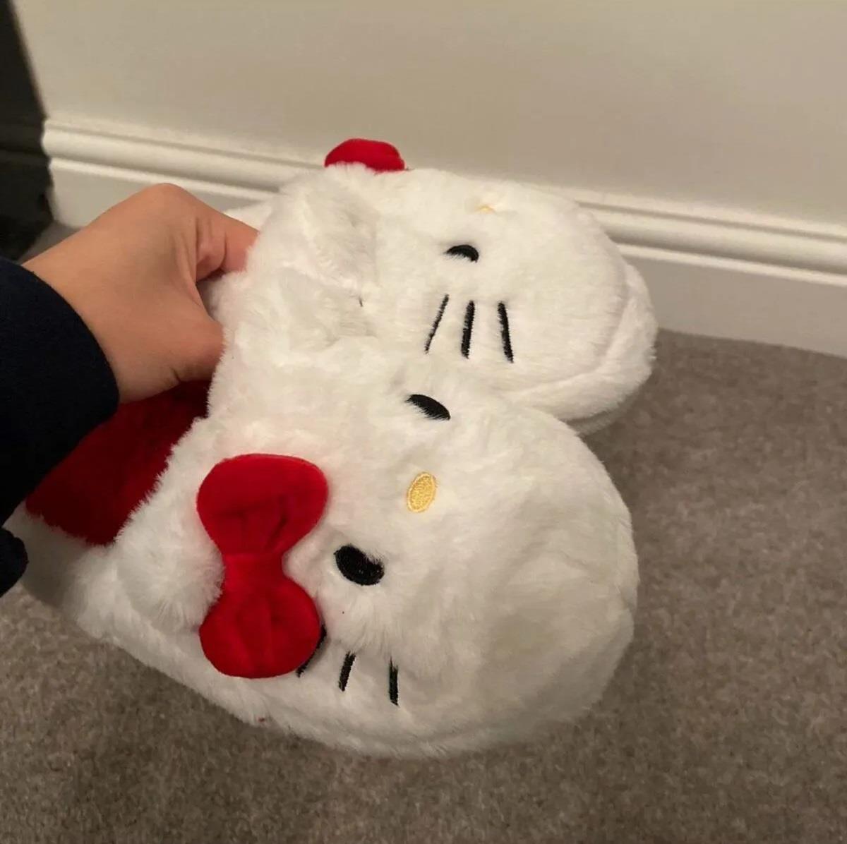 Hello Kitty Beyaz Puffy Panduf Terlik