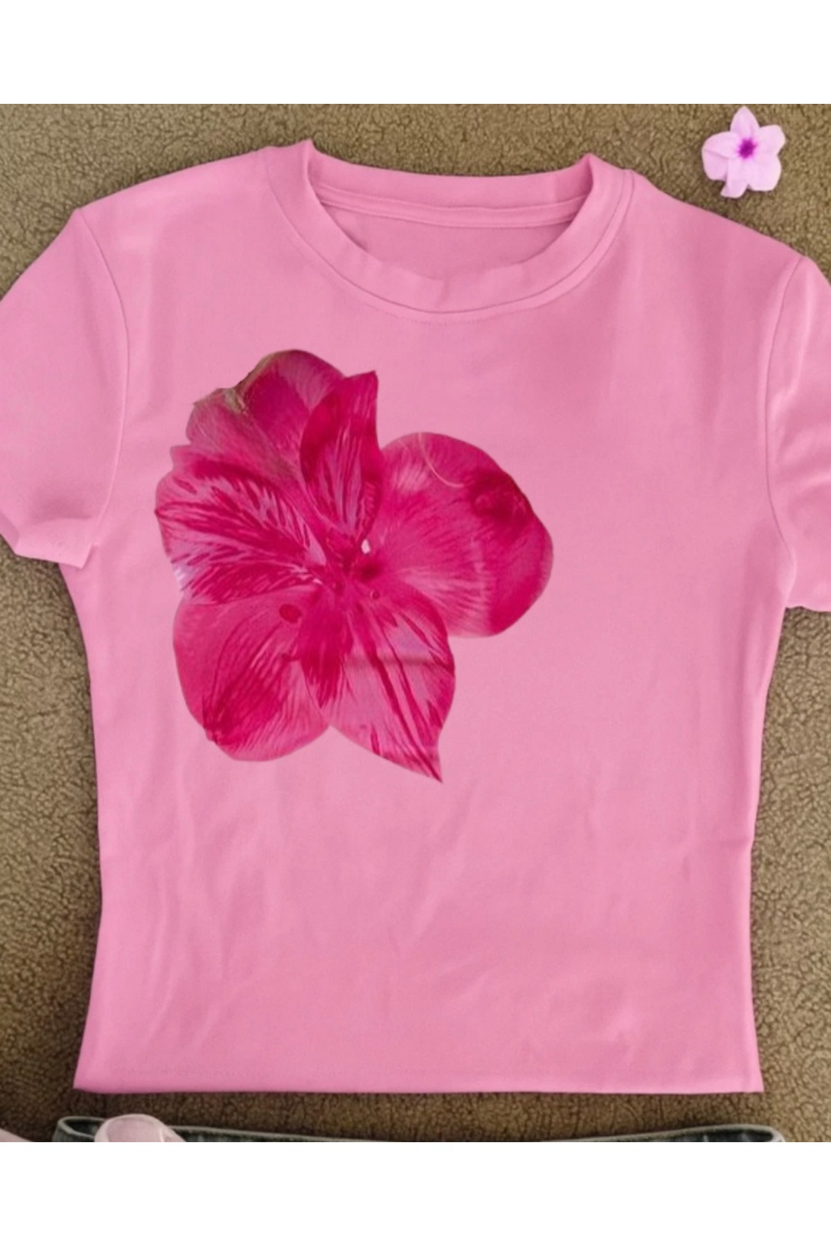 Kemer Boy Baby Tee Red Flowers Crop Bluz