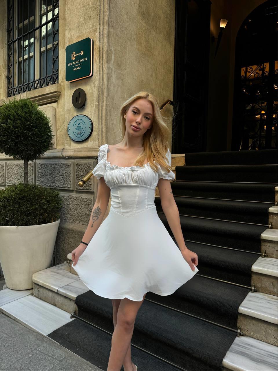 Sırt Drapeli İthal Ayrobin Kumaş Astarlı Beyaz Elbise