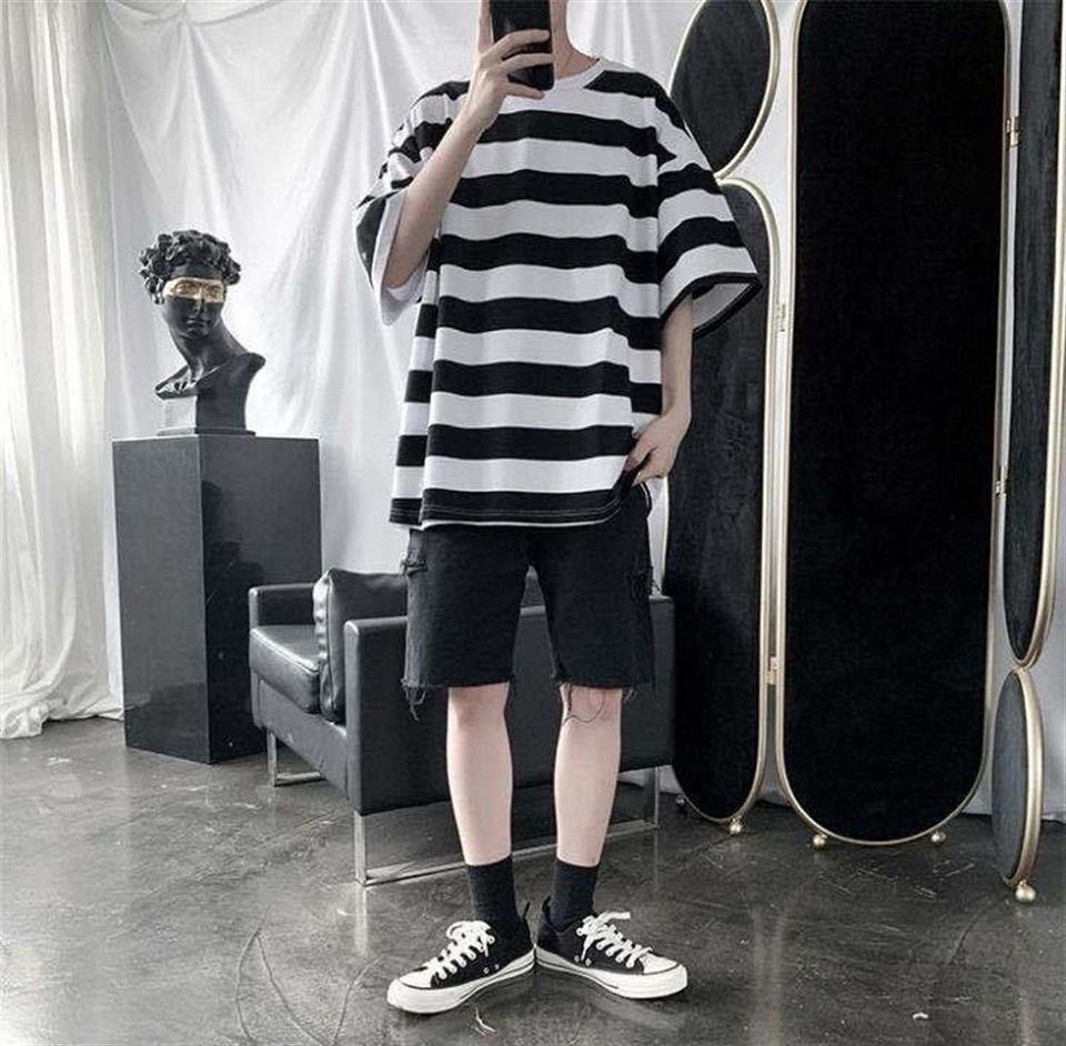 Siyah Beyaz Çizgili Unisex Oversize T-shirt